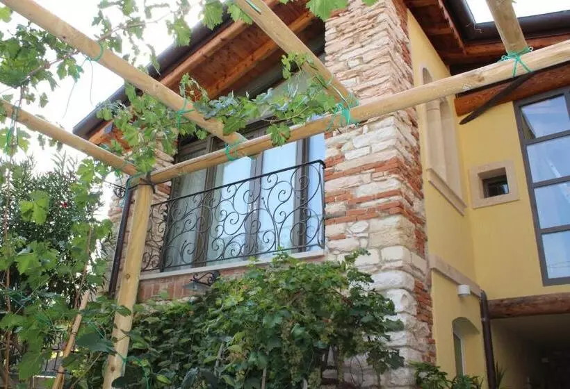 Aamiaismajoitus (B&B) Corte Tre Vigne