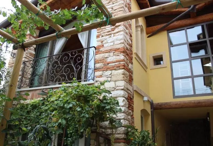 Aamiaismajoitus (B&B) Corte Tre Vigne