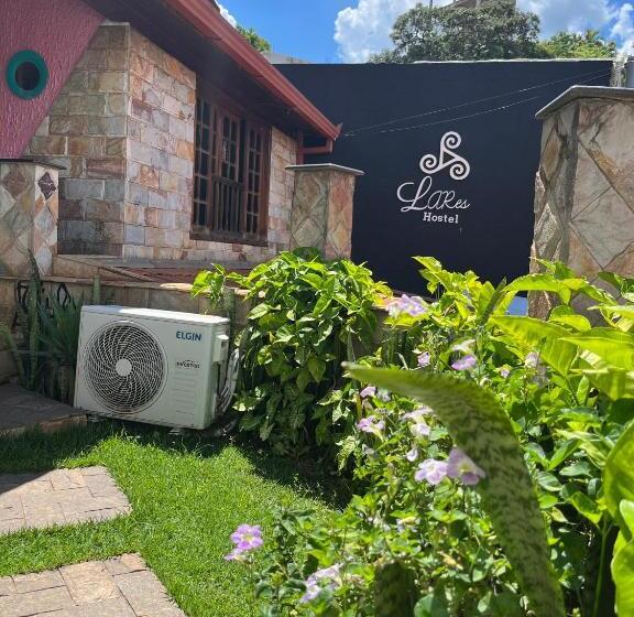 Hostel Lares