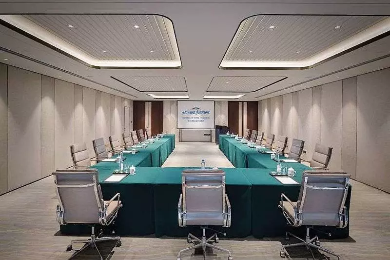 ホテル Howard Johnson Yacht Club