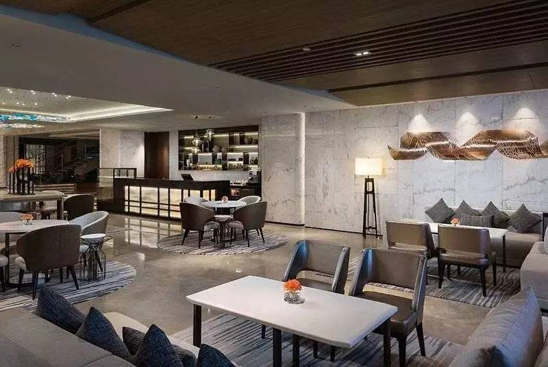 ホテル Howard Johnson Yacht Club