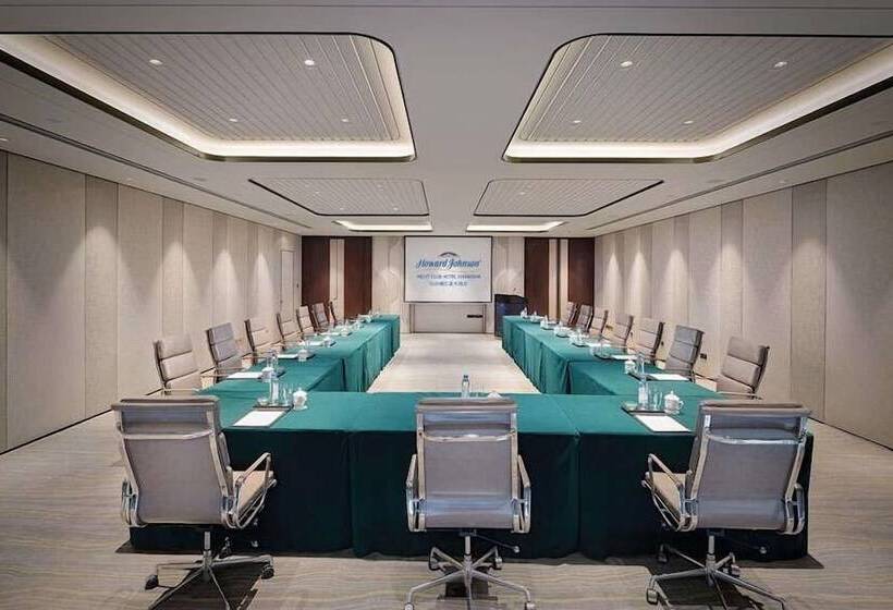 בית מלון כפרי Howard Johnson Yacht Club