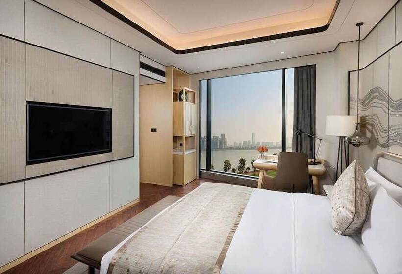 בית מלון כפרי Howard Johnson Yacht Club