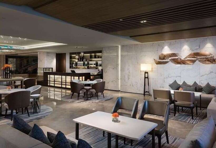 בית מלון כפרי Howard Johnson Yacht Club