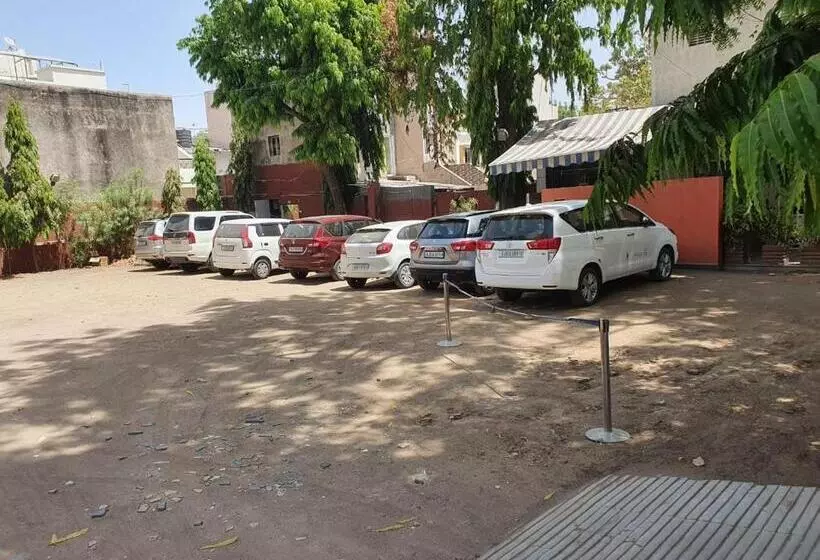 ホテル K K Beacon India