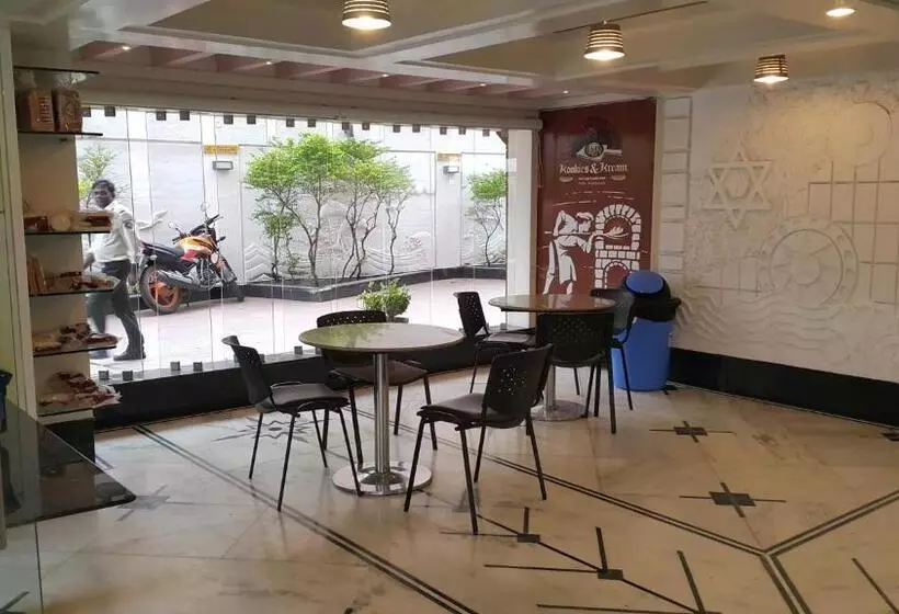 ホテル K K Beacon India