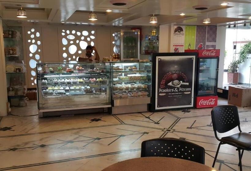 فندق K K Beacon India