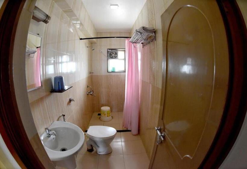 호텔 Sharada International