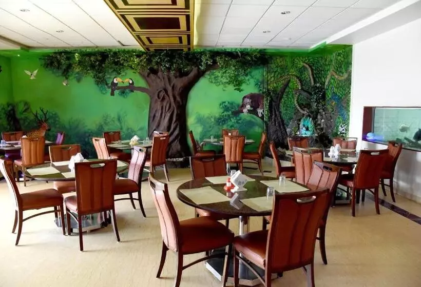 Hotelli Sharada International