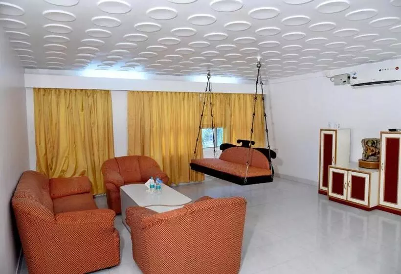 Hotelli Sharada International