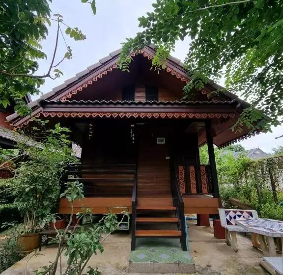 Lampang Bouteak Resort