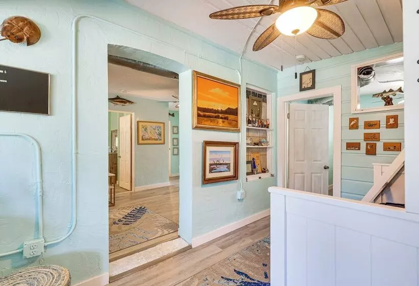 6 Mi To Beach: Riverfront Home In Ruskin!