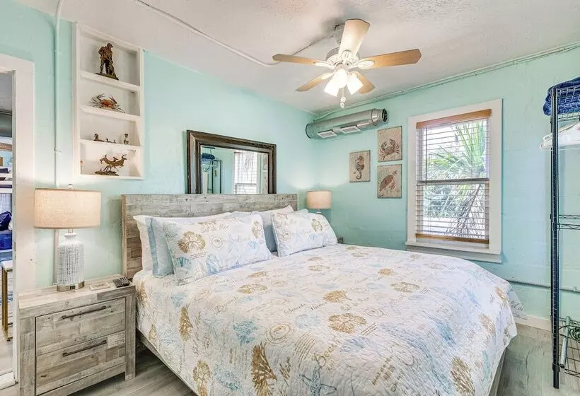 6 Mi To Beach: Riverfront Home In Ruskin!