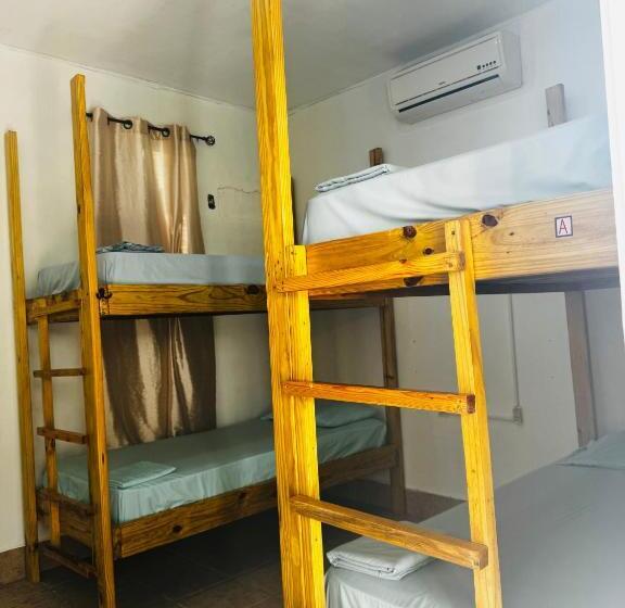 هاستل Go Slow Guesthouse