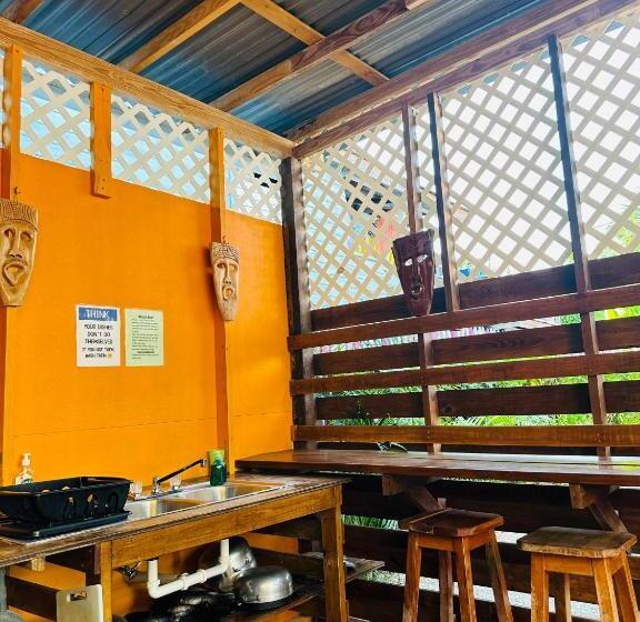 هاستل Go Slow Guesthouse