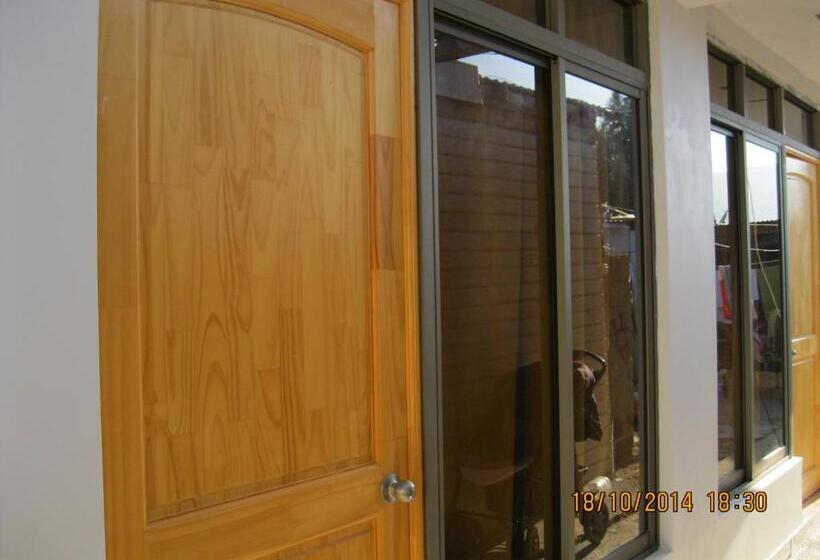 مبيت وإفطار Casa Blanca Hospedaje