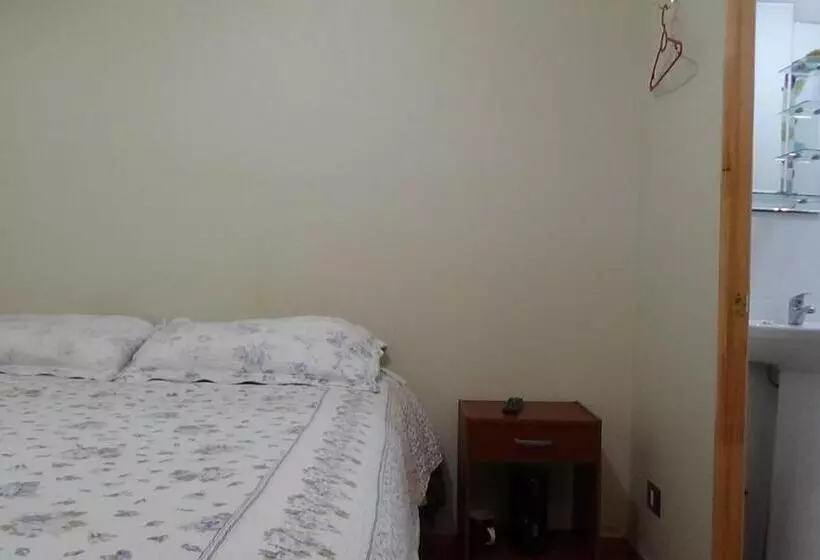 ベッドアンドブレックファースト Casa Blanca Hospedaje