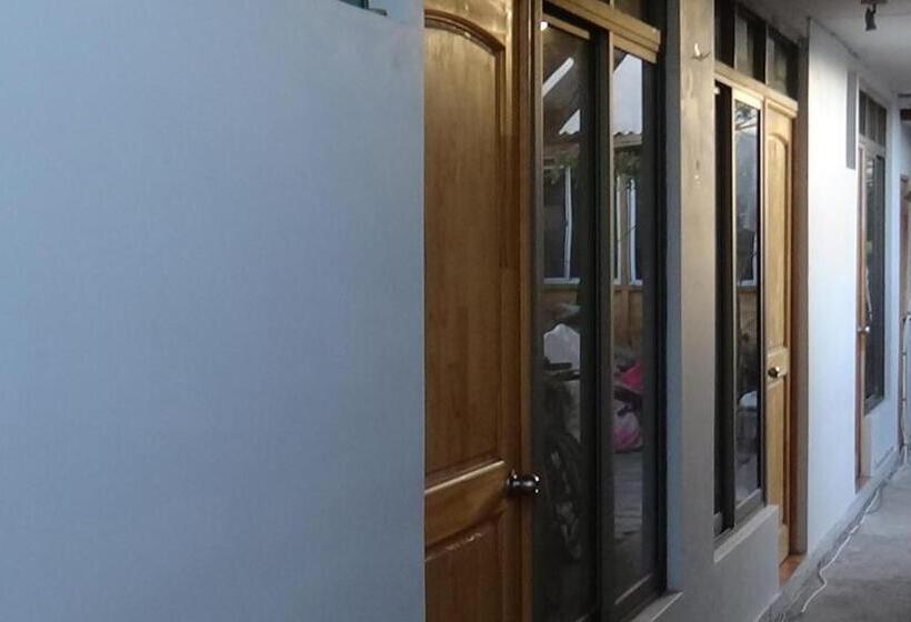 مبيت وإفطار Casa Blanca Hospedaje