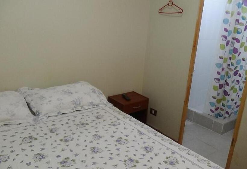 مبيت وإفطار Casa Blanca Hospedaje