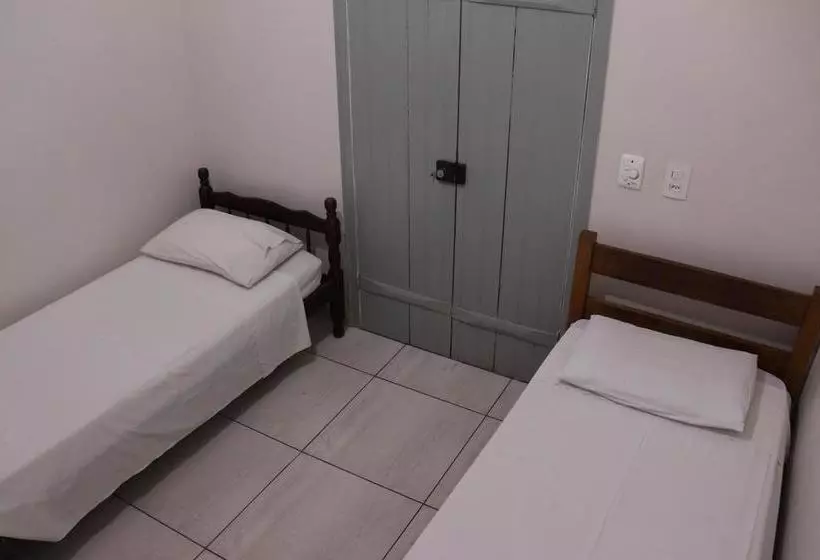 ホテル Dos Viajantes