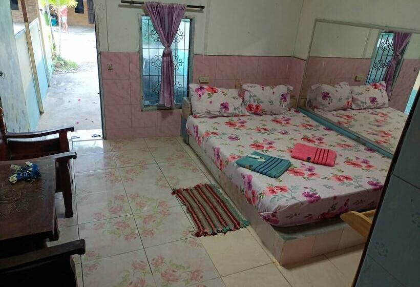 בית מלון כפרי Kanjana Resort