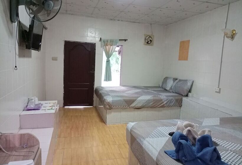 בית מלון כפרי Kanjana Resort