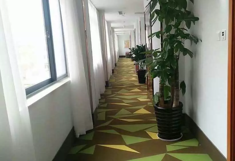 ホテル Vatica Qingdao Licang Xiazhuang Hexie Plaza