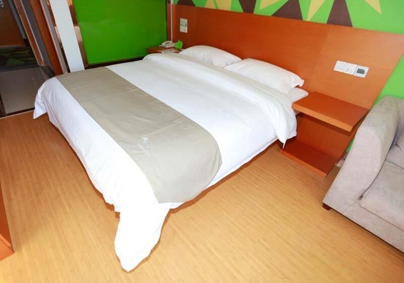 Hotel Vatica Qingdao Licang Xiazhuang Hexie Plaza