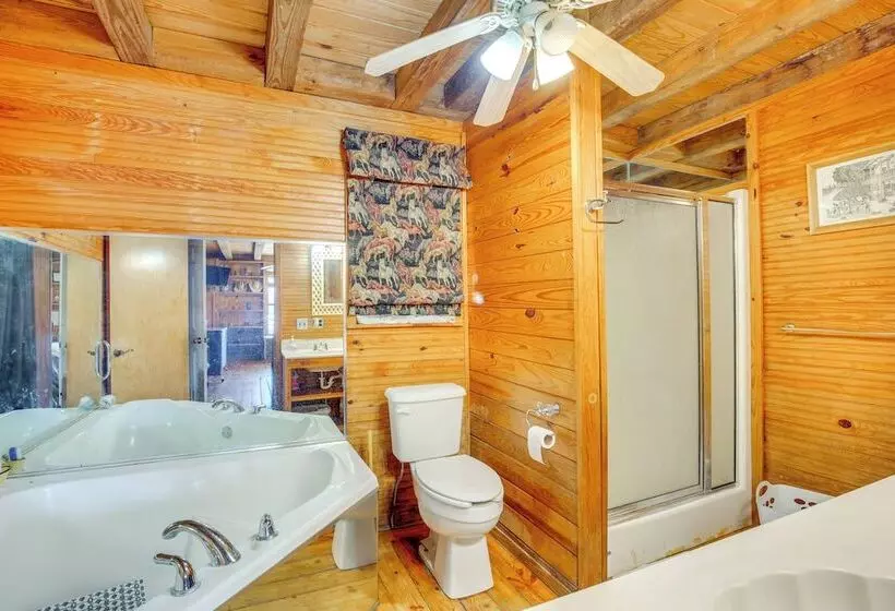 Private Lake On Site: Secluded Retreat In Grant!