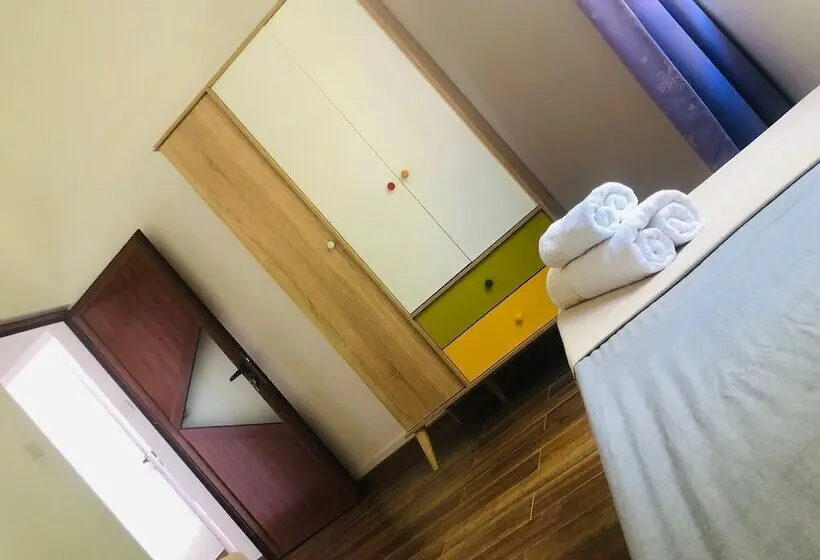 تختخواب و صبحانه Chez Moi