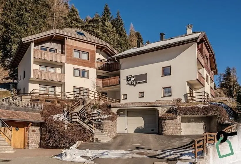 レジデンス Hotiday Apartment Collection   Santa Cristina
