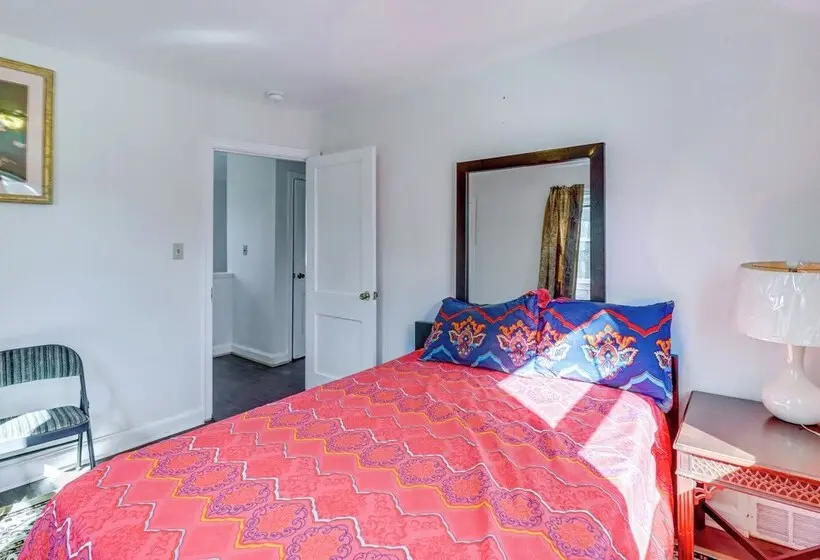 Dc Area Home: 1 Mi To Light Rail!