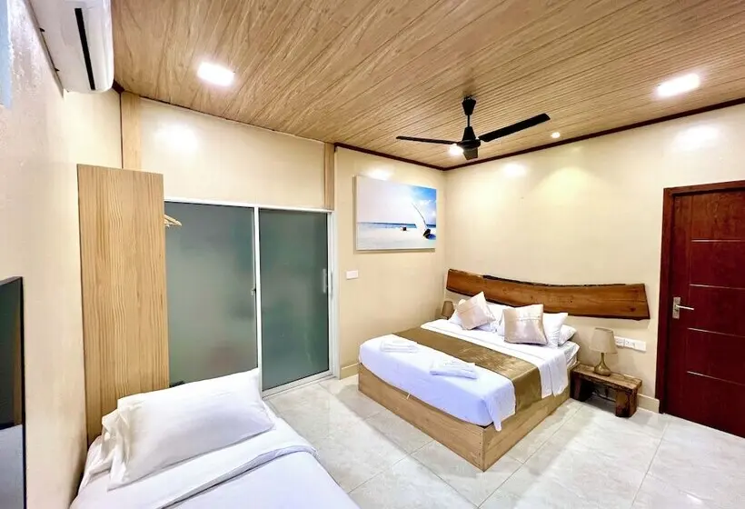 پانسیون Holiday Home Dhiffushi