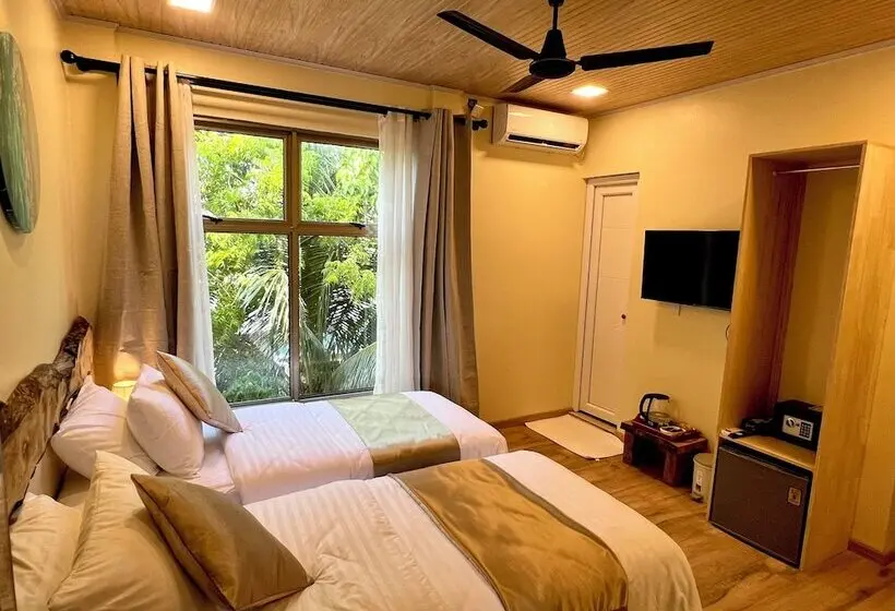 پانسیون Holiday Home Dhiffushi