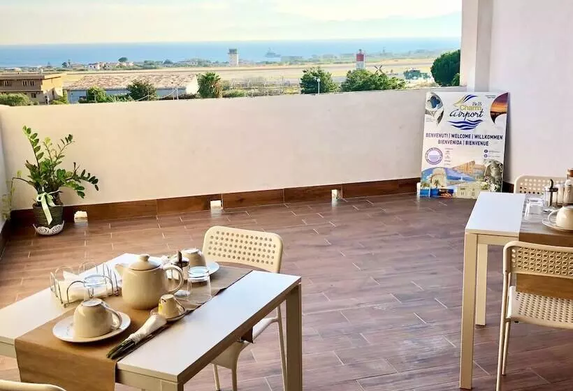 تختخواب و صبحانه Charm Airport