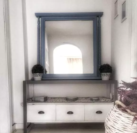 تختخواب و صبحانه Righepois