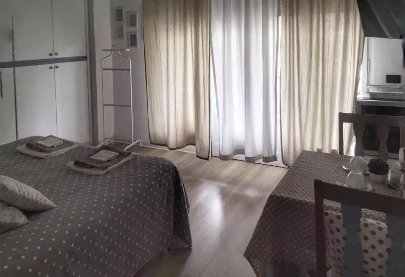 تختخواب و صبحانه Righepois