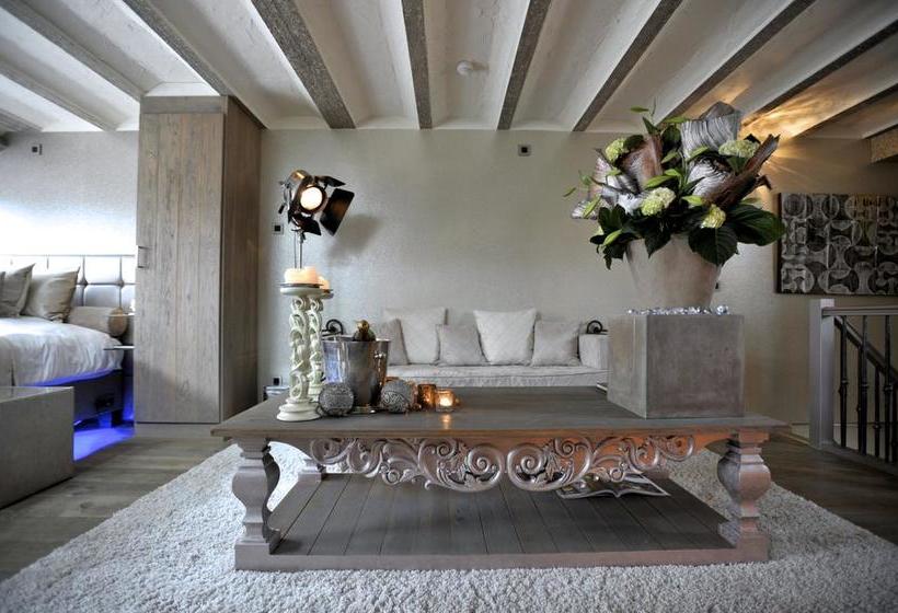 Bed and Breakfast Suite & B By Hofke Van Bazel