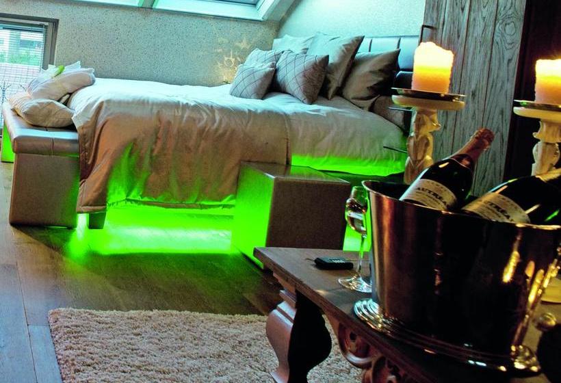 Bed and Breakfast Suite & B By Hofke Van Bazel