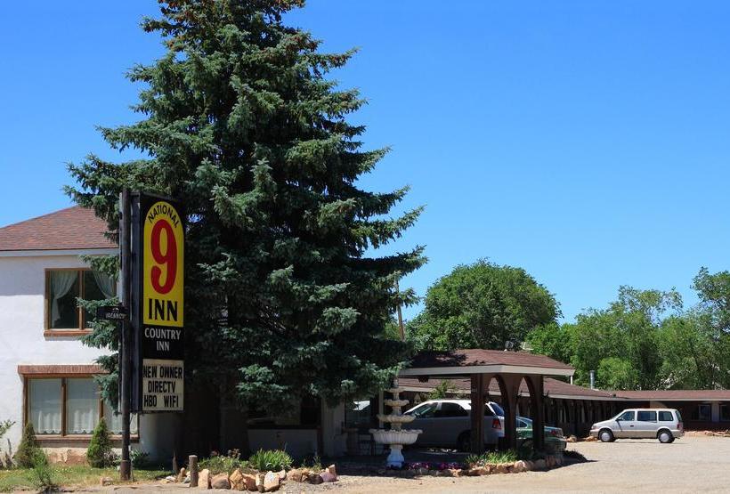 Country Inn Motel