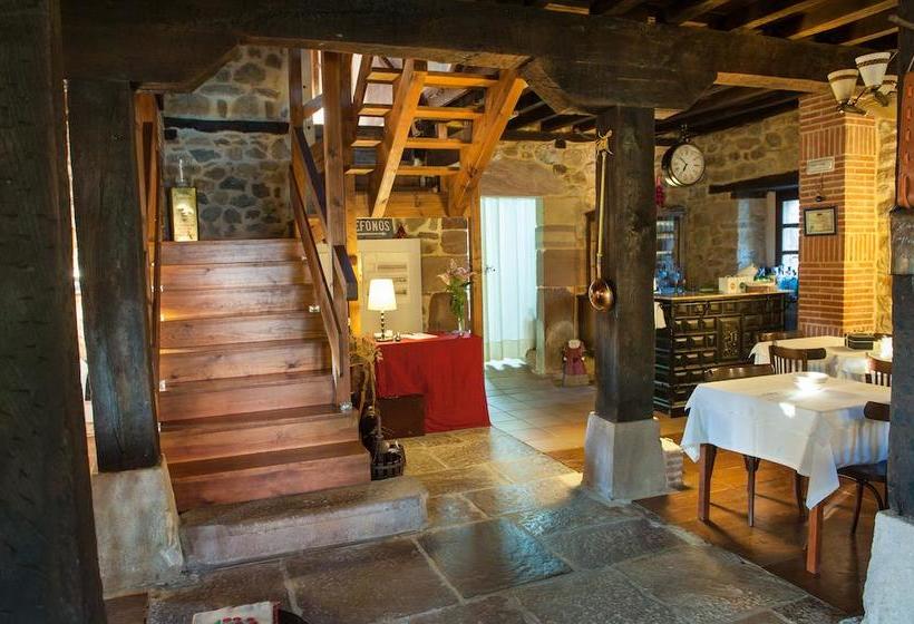 ホテル El Rincón De Doña Urraca