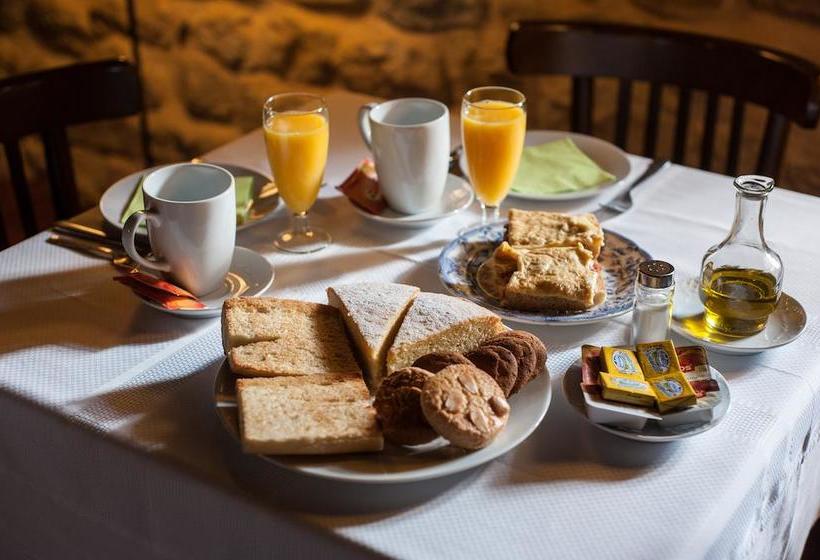 ホテル El Rincón De Doña Urraca