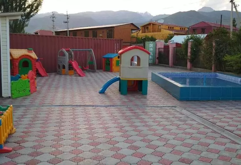 هتل Mini Pansionat Maksat