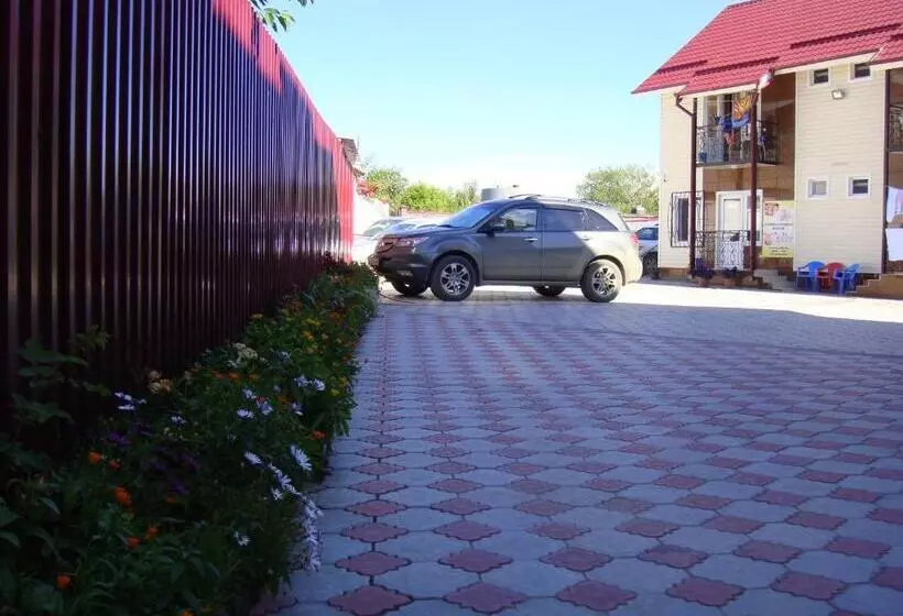 هتل Mini Pansionat Maksat