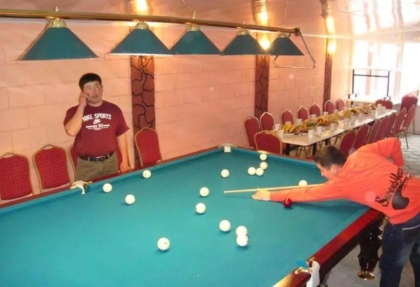 هتل Mini Pansionat Maksat