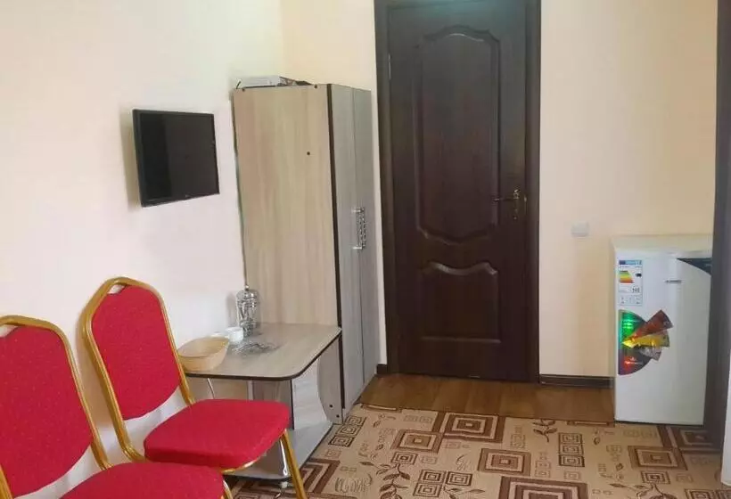 هتل Mini Pansionat Maksat