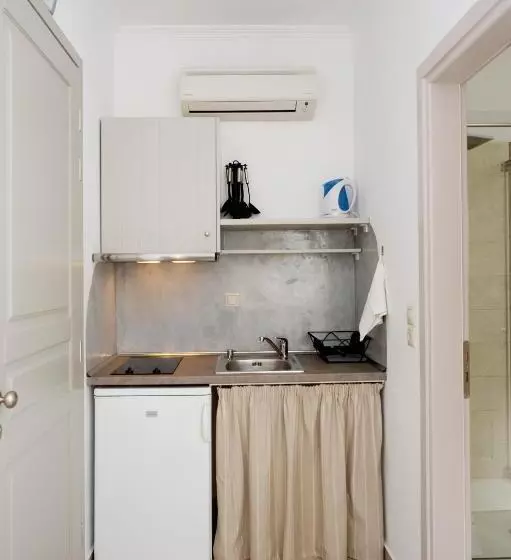 ホテル Ostria Studios