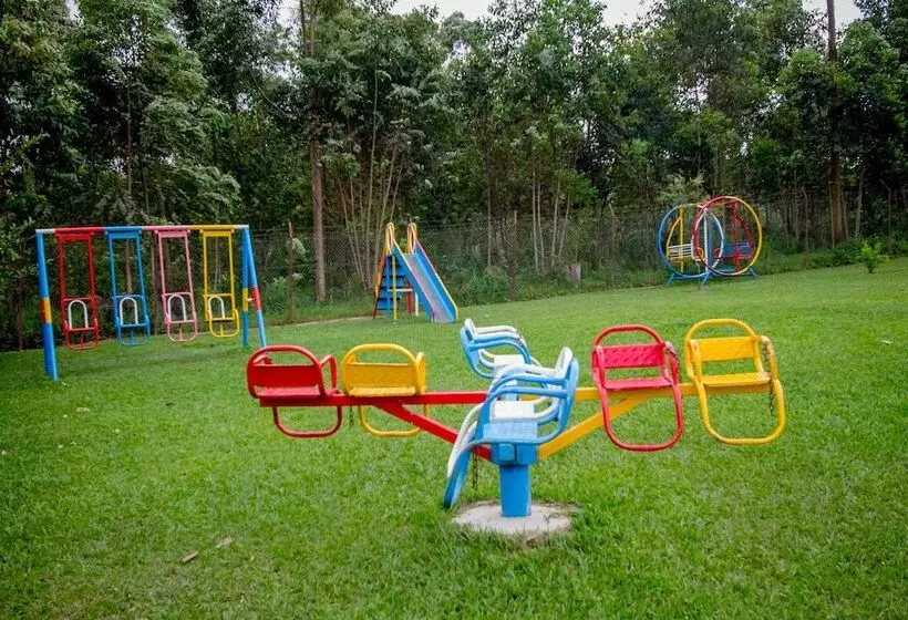 هتل Trek Savannah