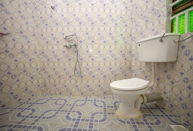 هتل Trek Savannah