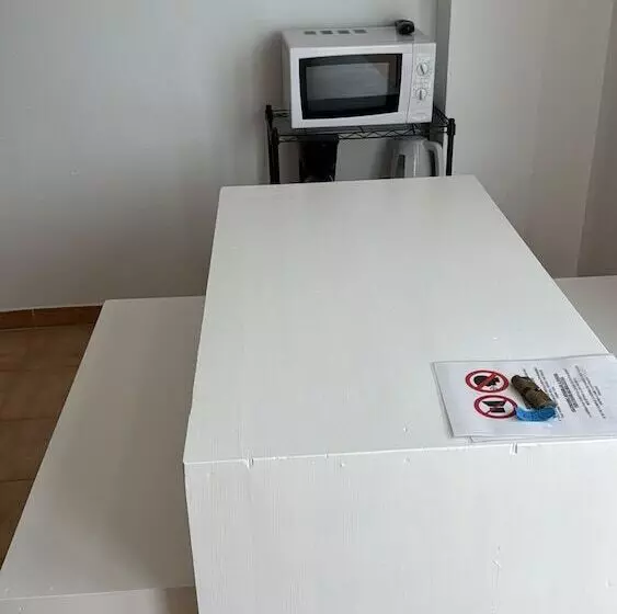 Neighbours Beach Apartments